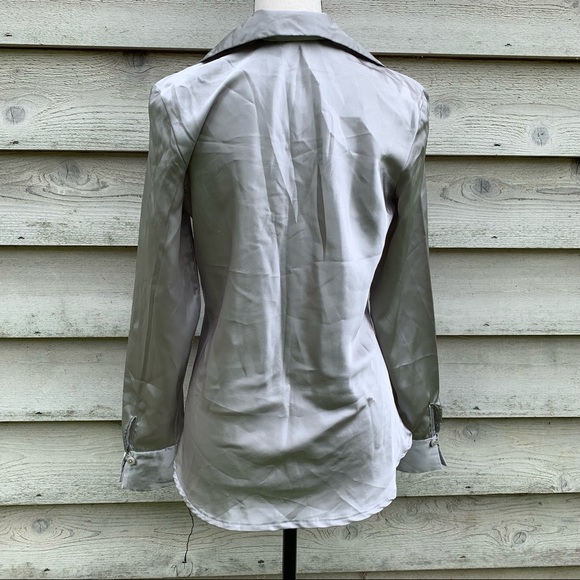 Vintage 90s Silver Gray Satin Collared V-Neck Long Sleeve Fitted Popover Blouse - Picture 15 of 16